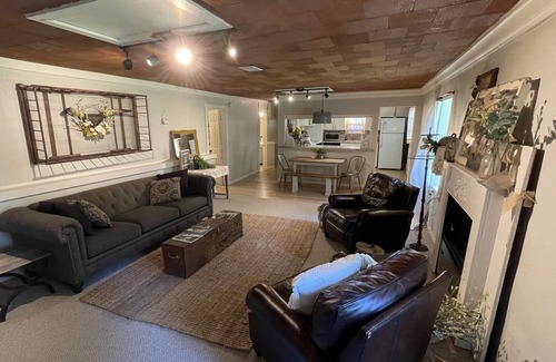 Brenham House | The Old Dairy – A Historic Brenham Getaway