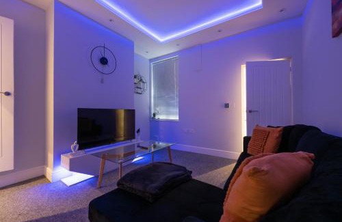 Burslem Apartment | The Orange County