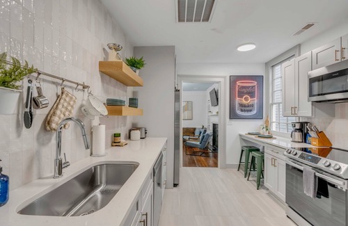 Cannonborough Elliotborough Apartment | The Palmetto House