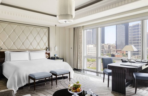 Downtown Shanghai Hotel | The Peninsula Shanghai