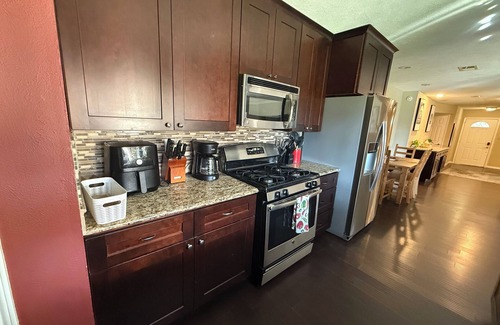 The Colony House | The Perfect Spacious Family House Centralized in The Colony