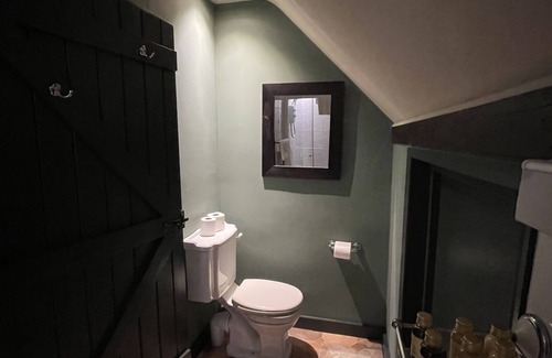 Crondall Hotel | The Plume of Feathers