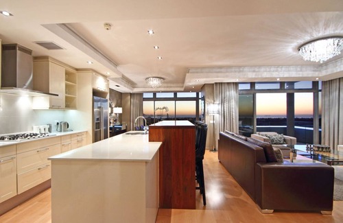 Century City Apartment | The Residences at Crystal Towers