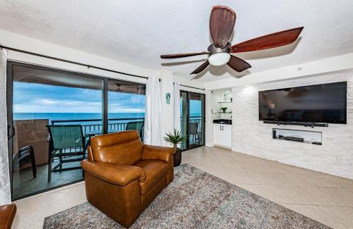 Indian Shores Apartment | The Rose