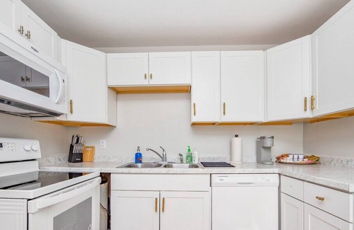 Fayetteville House | The Rosehill Residence