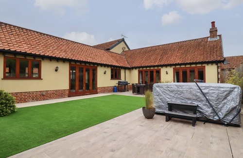 Diss Cottage | The Stables at Hall Barn