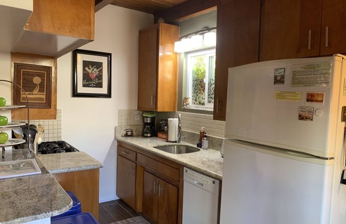 Old Towne Cottage | The Starfish Cottage" Steps to the Ocean. ๐๐๏ธ. ๐SUMMER FUN ๐RELAX & ENJOY ๐