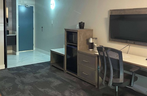 Gorge -Tillicum Area Hotel | The Vic, an Ascend Collection Hotel