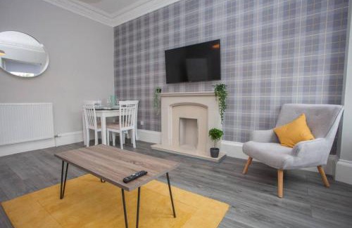 Greenock Apartment | The Warwick Apartment