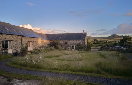 Goodwick House | The Workshop- Eco Cottage by the Coastal Path