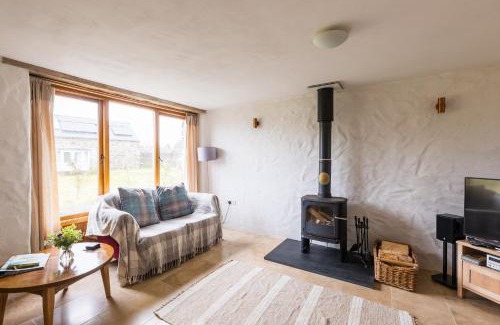 Goodwick House | The Workshop- Eco Cottage by the Coastal Path