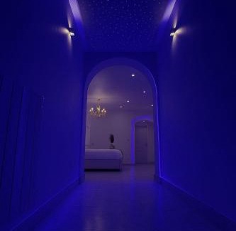 Coignieres Apartment | TheFloor - Suite Passion d'Or & jacuzzi privé