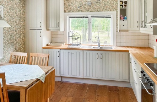 Stora Ror House | This inviting holiday home with a view of Kalmarstrae welcomes you with a shared outdoor pool.