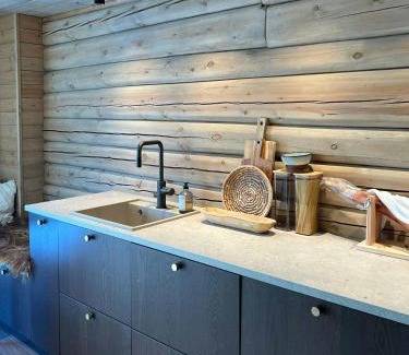 Oppdal House | Timber Cabin By The Ski Slopes In Oppdal