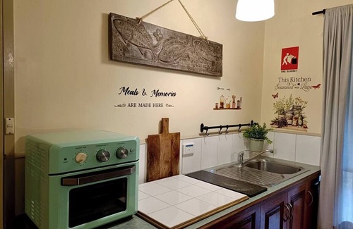 Kalimna Ski Chalet | TimberLoo Cottage 6 (1 Queen Bed) SPA & Wood Stove