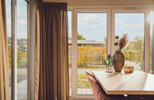 Municipality of Rijssen-Holten Ski Chalet | Tiny Cabin with Hottub I 4 p