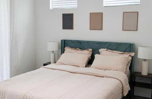 Hunter's Point Apartment | Townhome in North Austin