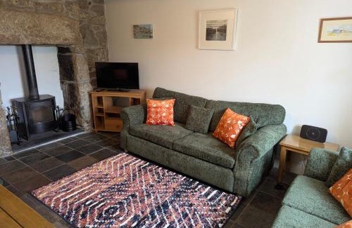 Mousehole House | Traditional Fisherman's Cottage with 3 bedrooms