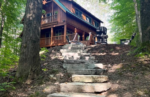 Thompsonville Cabin | Tranquil Cabin near Crystal Mtn on 15 acres with 800+ ft Betsie River Frontage