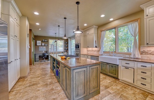 Summit Cove House | Tranquil luxury Dillon home 5BR + HotTub + Heated Garage available 30+ days