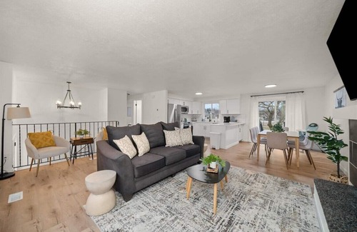 Veradale House | Tranquil Valley Home I Refreshed & Revitalized!