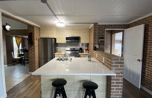 Britt House | Tranquility on the River