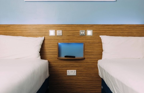 Belfast Central District Hotel | Travelodge Belfast Central