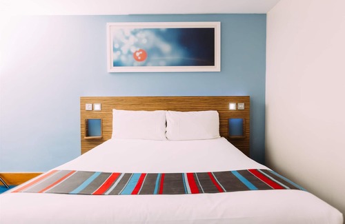 Belfast Central District Hotel | Travelodge Belfast Central