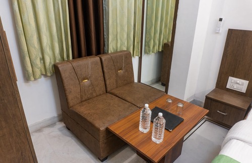 Lake Swaroop Sagar Hotel | Treebo The Fresco Lake Pichola