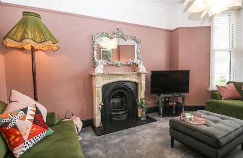 Criccieth House | Trigfa