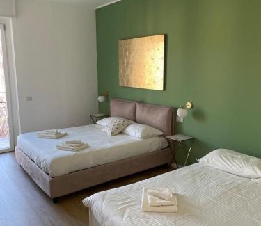Lorenteggio Apartment | Trilocale con vista e due bagni Metro Blu Piazza Frattini