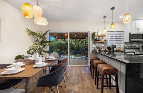 Edgewood House | Tropical Getaway + Heated Pool, Arcades–5 MIN to The Fort: Pickleball - Sleeps 8