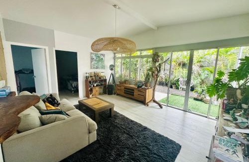 Faaa House | Tropical Nest