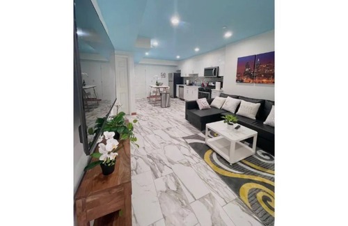 Society Hill Apartment | True Philly Experience