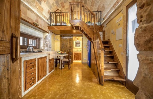 Torre Suda House | Trullo, private garden a few meters from the sea