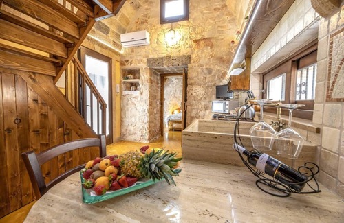 Torre Suda House | Trullo, private garden a few meters from the sea