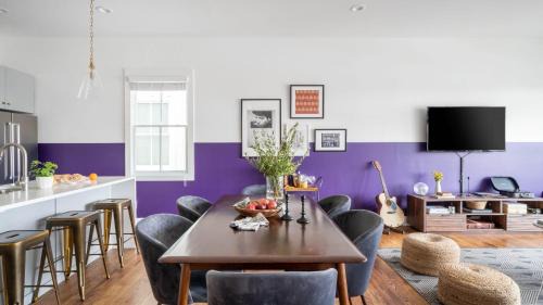 Buena Vista Apartment | Twain by AvantStay Colorful 4BR Condo in Heart of Nashville