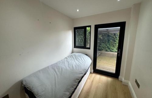 Garden Suburb House | Twinz Lodge
