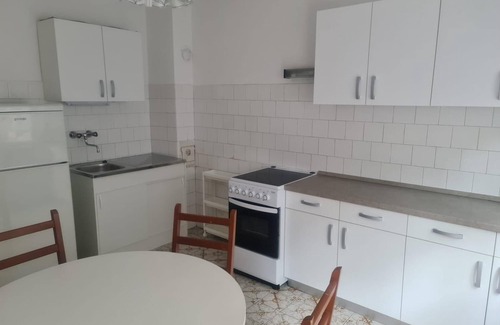 Grebastica Apartment | Two bedroom apartment near beach Šparadići, Šibenik (A-21600-a)