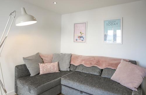 Rhosneigr House | Twyni Canol