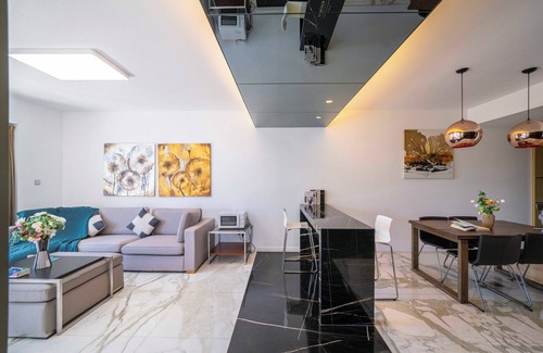 Xujiahui Bed & Breakfast | Tyms 2BR 1BA Apt Xujiahui Metro