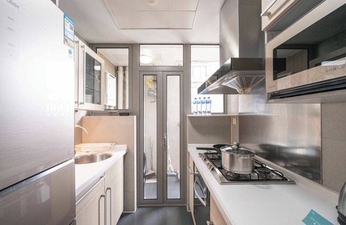 Xujiahui Bed & Breakfast | Tyms Spacious 2BR 1BA Apt Xuhui Metro