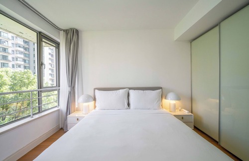 Xujiahui Bed & Breakfast | Tyms Stylish 1BR 1BA Apt Xujiahui Center