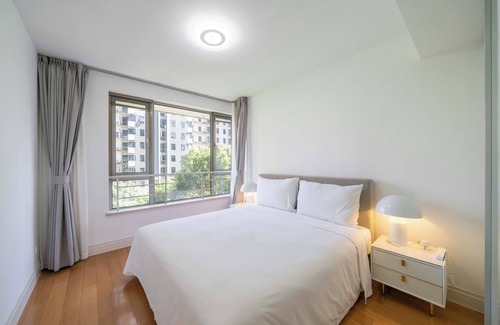 Xujiahui Bed & Breakfast | Tyms Stylish 1BR 1BA Apt Xujiahui Center