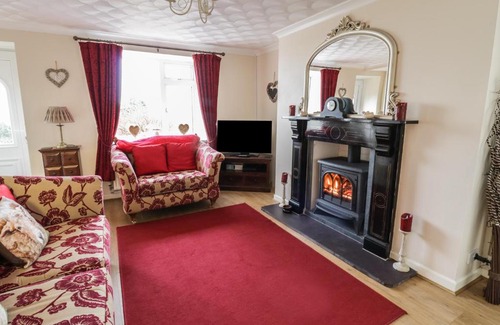 Garndolbenmaen House | Tyn Y Gorlan