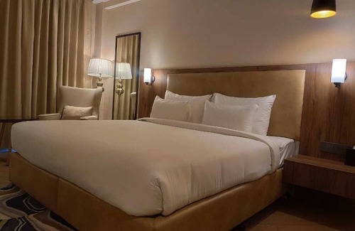 Gurugram Hotel | Udman by Ferns N Petals Gurugram