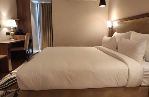 Gurugram Hotel | Udman by Ferns N Petals Gurugram