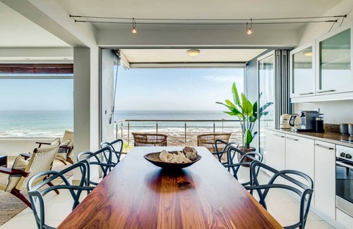 Mouille Point Apartment | Uninterrupted Ocean Views in Mouille Point (Atlantic Vistas)