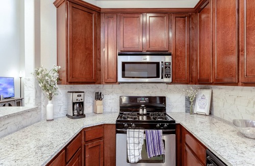 Govalle Apartment | Upstay - Govalle Get-a-way