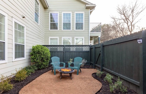 Govalle Apartment | Upstay - Govalle Get-a-way
